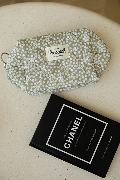 Косметичка «Precatch», білі квіти | PeachBlossom