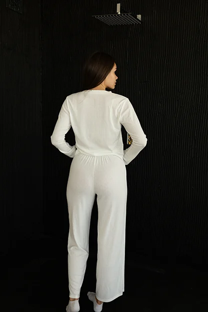 Піжама жіноча біла з прошви