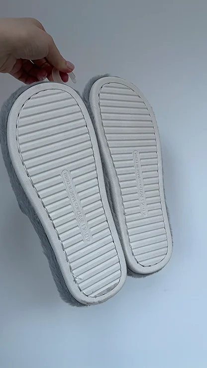 Домашні капці «Відкриті серця»