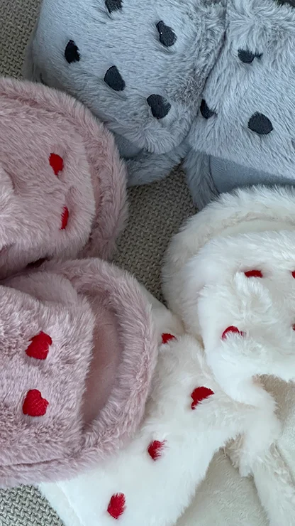 Домашні капці «Відкриті серця»