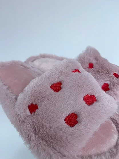 Домашні капці «Відкриті серця»