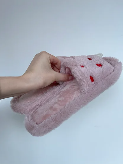 Домашні капці «Відкриті серця»