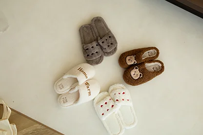 Домашні капці «Відкриті серця»